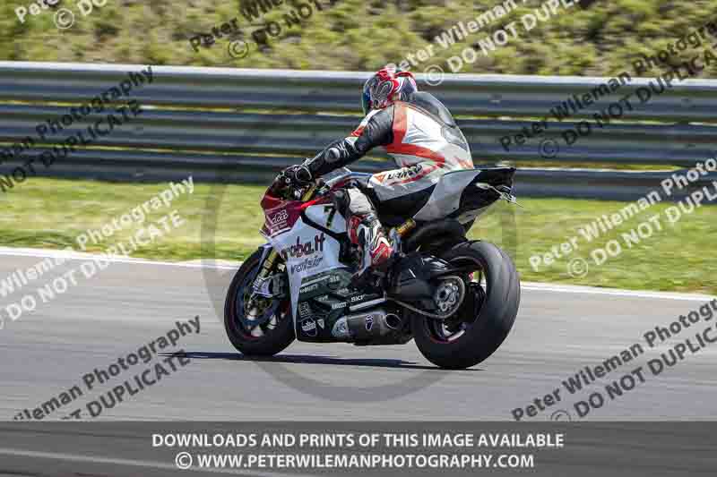 cadwell no limits trackday;cadwell park;cadwell park photographs;cadwell trackday photographs;enduro digital images;event digital images;eventdigitalimages;navarra;no limits trackdays;peter wileman photography;racing digital images;trackday digital images;trackday photos